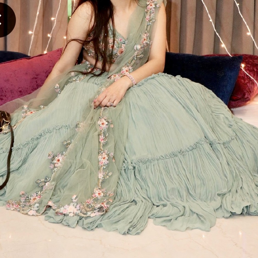 Indian outfit legenga - Picture 2 of 3